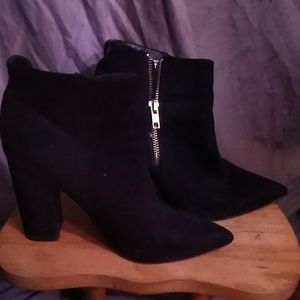 Black heel boots